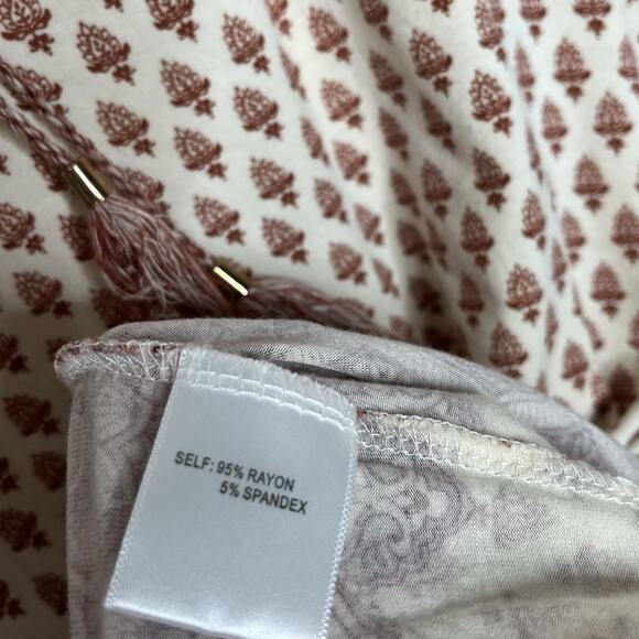 Rose and Olive Boho Print Knit Top Womens Size 1X Tasseled Ivory Rust Travel - Picture 5 of 6